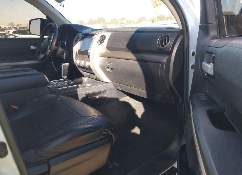 Photo 5 of 2020 Toyota Tundra SR5 (VIN 5TFDY5F1XLX931446)