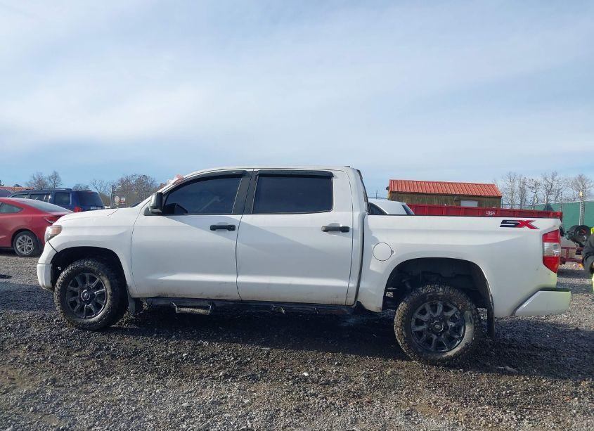 Photo 14 of 2021 Toyota Tundra SR5 (VIN 5TFDY5F1XMX029817)