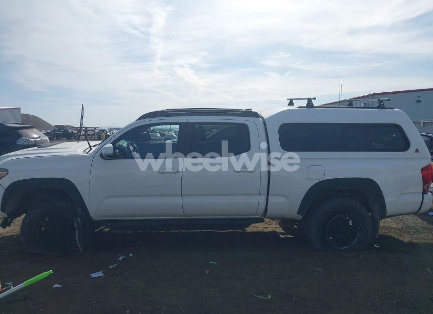 Photo 15 of 2016 Toyota Tacoma SR5 (VIN 5TFDZ5BN0GX002152)