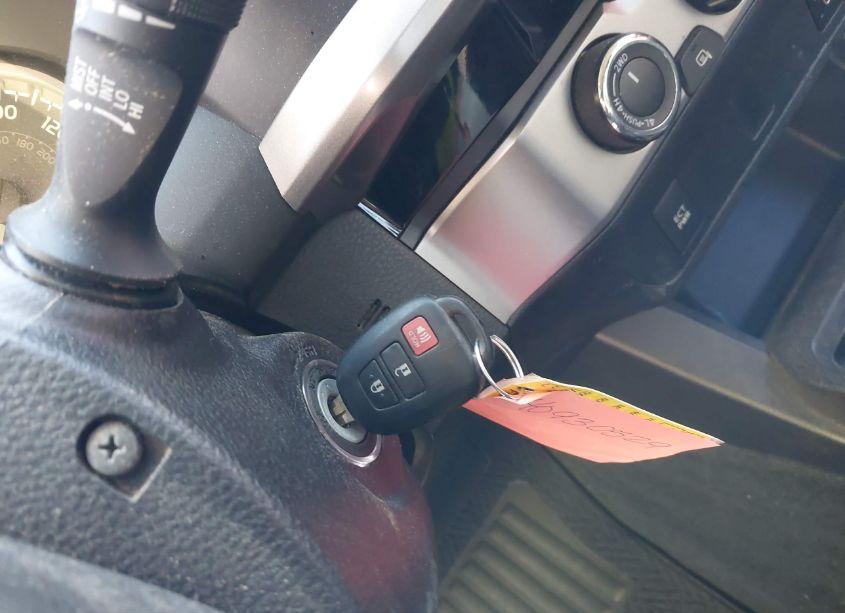 Photo 11 of 2016 Toyota Tacoma SR5 V6 (VIN 5TFDZ5BN1GX005416)