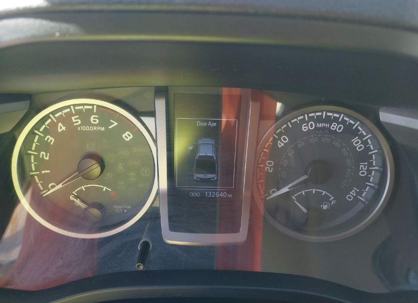 Photo 7 of 2016 Toyota Tacoma SR5 V6 (VIN 5TFDZ5BN1GX006887)