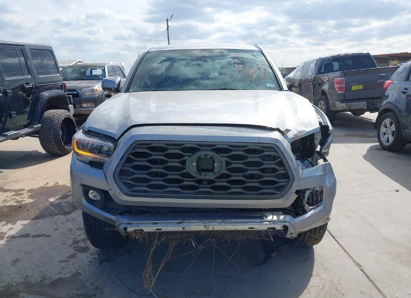 Photo 13 of 2020 Toyota Tacoma TRD OFF-ROAD (VIN 5TFDZ5BN1LX054075)