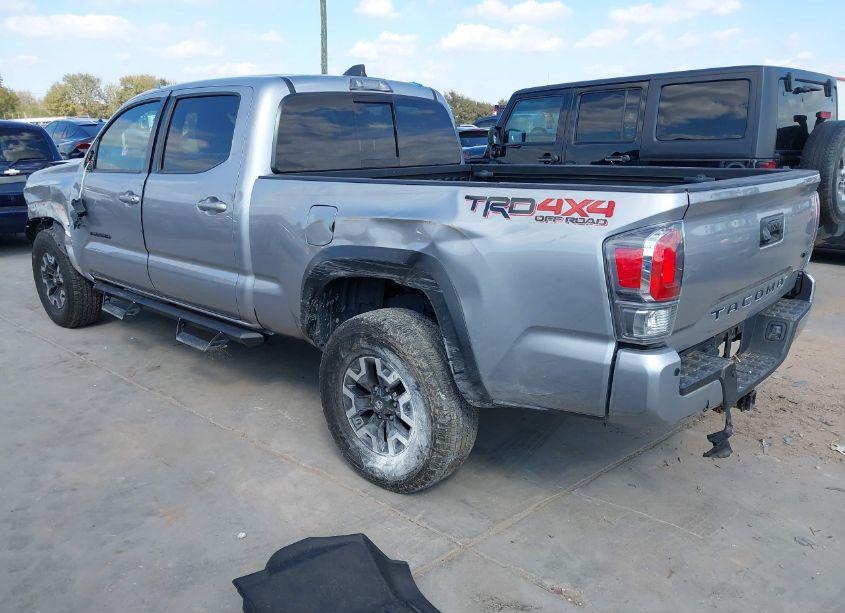 Photo 3 of 2020 Toyota Tacoma TRD OFF-ROAD (VIN 5TFDZ5BN1LX054075)