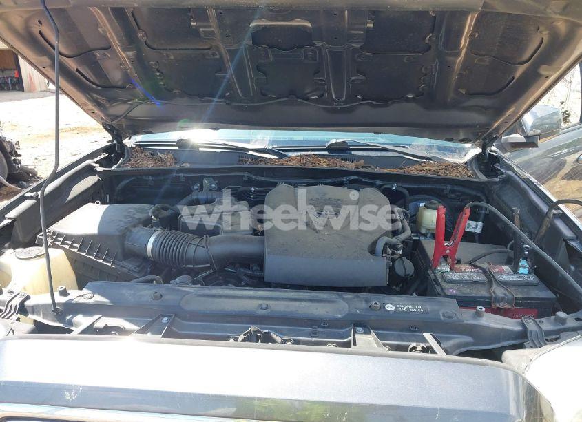 Photo 10 of 2017 Toyota Tacoma SR5 V6 (VIN 5TFDZ5BN2HX014661)