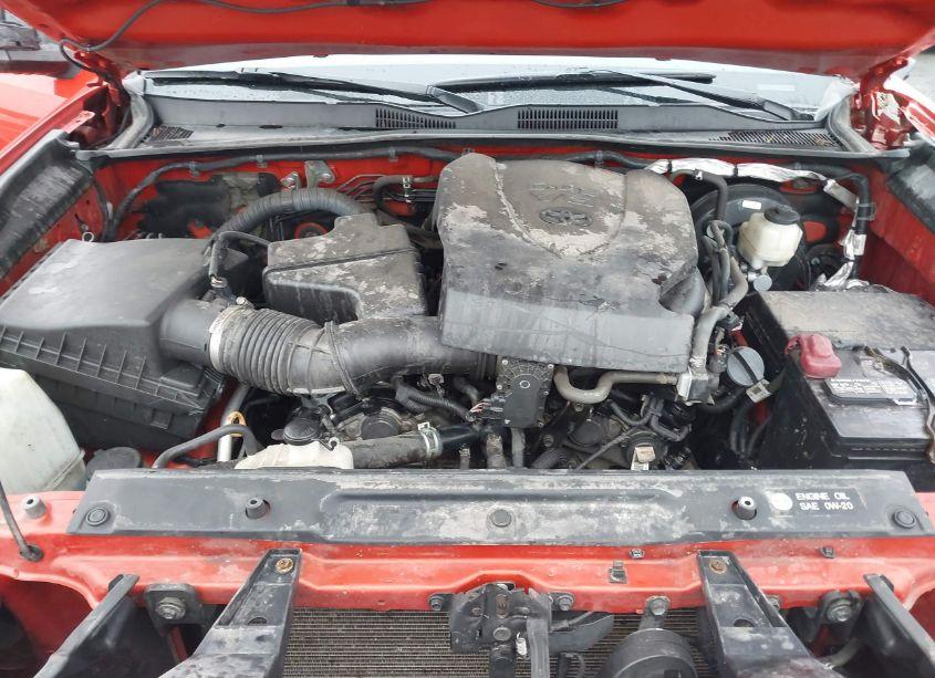 Photo 10 of 2017 Toyota Tacoma TRD OFF ROAD/TRD SPORT (VIN 5TFDZ5BN2HX018788)