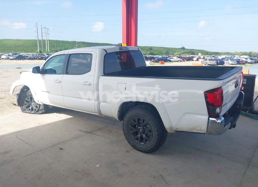Photo 14 of 2021 Toyota Tacoma SR5 V6 (VIN 5TFDZ5BN2MX058444)