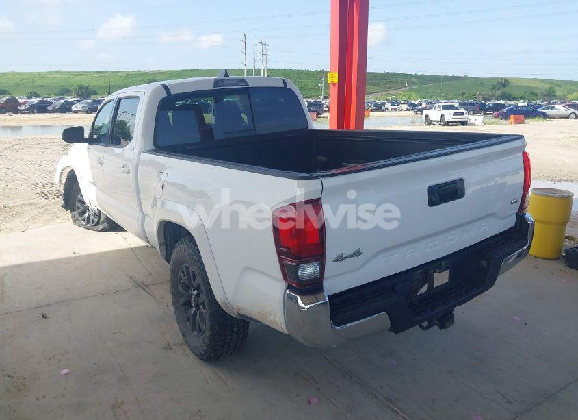 Photo 3 of 2021 Toyota Tacoma SR5 V6 (VIN 5TFDZ5BN2MX058444)