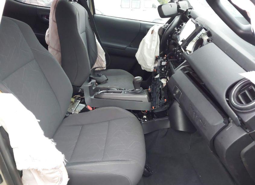 Photo 5 of 2016 Toyota Tacoma TRD OFF ROAD (VIN 5TFDZ5BN3GX002999)