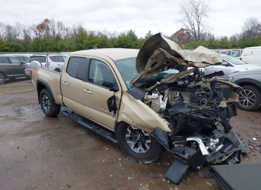 Photo 6 of 2016 Toyota Tacoma TRD OFF ROAD (VIN 5TFDZ5BN3GX002999)