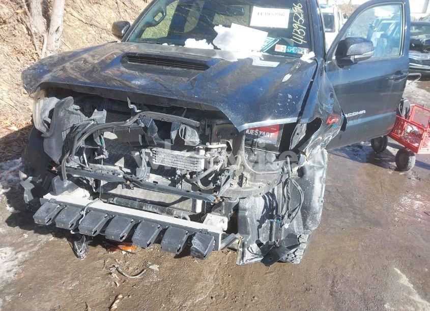 Photo 12 of 2017 Toyota Tacoma TRD SPORT (VIN 5TFDZ5BN4HX016542)