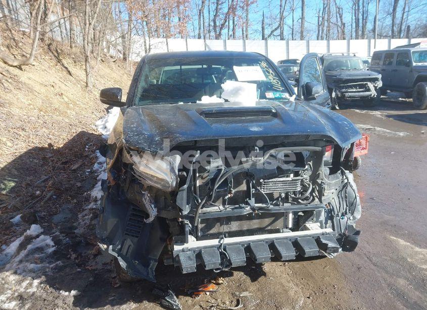 Photo 21 of 2017 Toyota Tacoma TRD SPORT (VIN 5TFDZ5BN4HX016542)