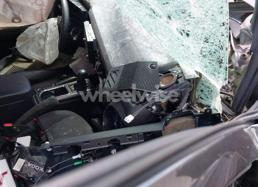 Photo 19 of 2017 Toyota Tacoma TRD SPORT (VIN 5TFDZ5BN4HX023362)