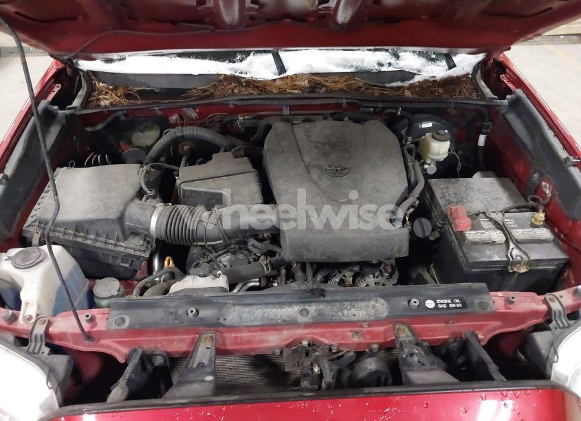 Photo 10 of 2017 Toyota Tacoma SR5 V6 (VIN 5TFDZ5BN8HX018651)