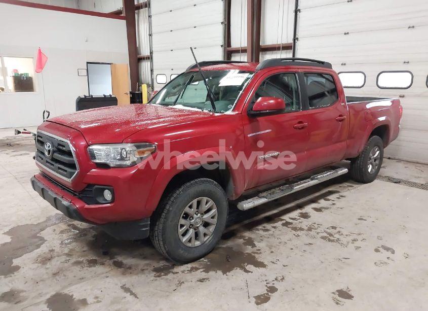 Photo 2 of 2017 Toyota Tacoma SR5 V6 (VIN 5TFDZ5BN8HX018651)