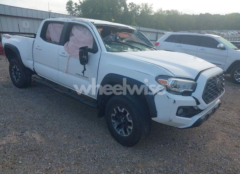2021 Toyota Tacoma TRD OFF-ROAD (VIN 5TFDZ5BN8MX067522) main photo