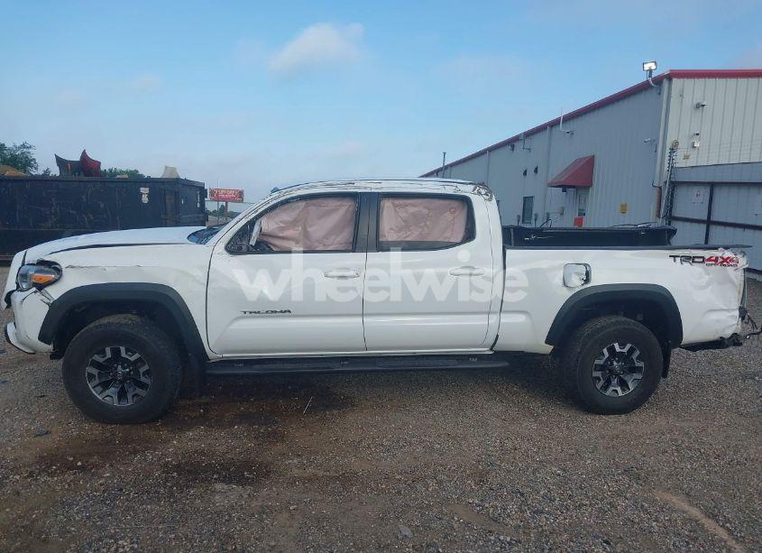 Photo 15 of 2021 Toyota Tacoma TRD OFF-ROAD (VIN 5TFDZ5BN8MX067522)
