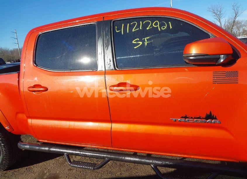 Photo 13 of 2016 Toyota Tacoma SR5 (VIN 5TFDZ5BN9GX008130)