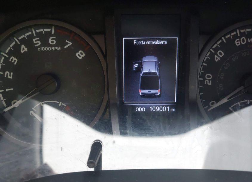 Photo 16 of 2018 Toyota Tacoma TRD OFF ROAD (VIN 5TFDZ5BN9JX030278)