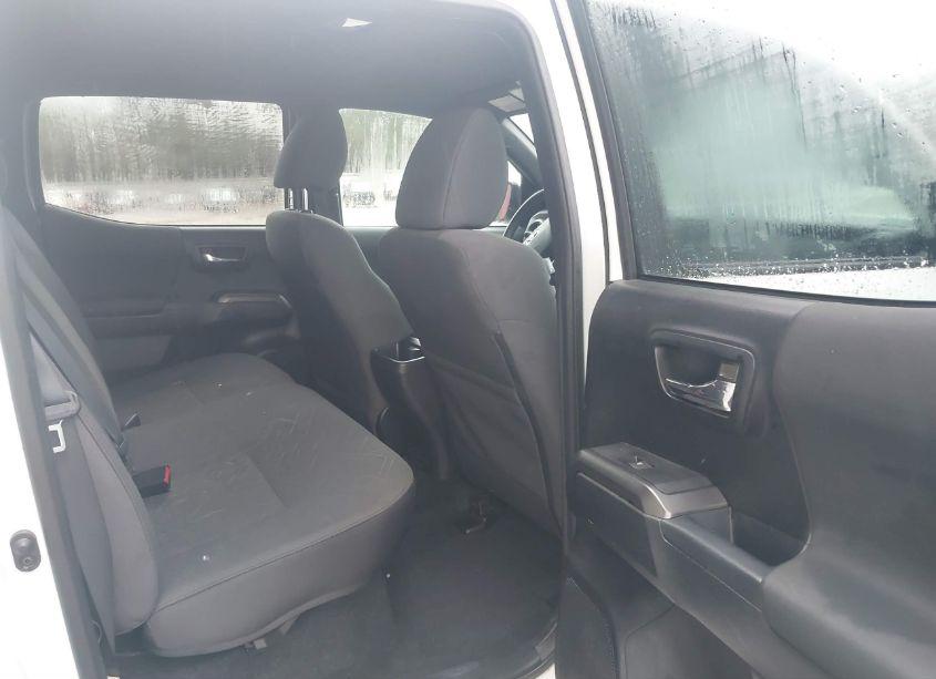 Photo 8 of 2018 Toyota Tacoma TRD OFF ROAD (VIN 5TFDZ5BN9JX030278)