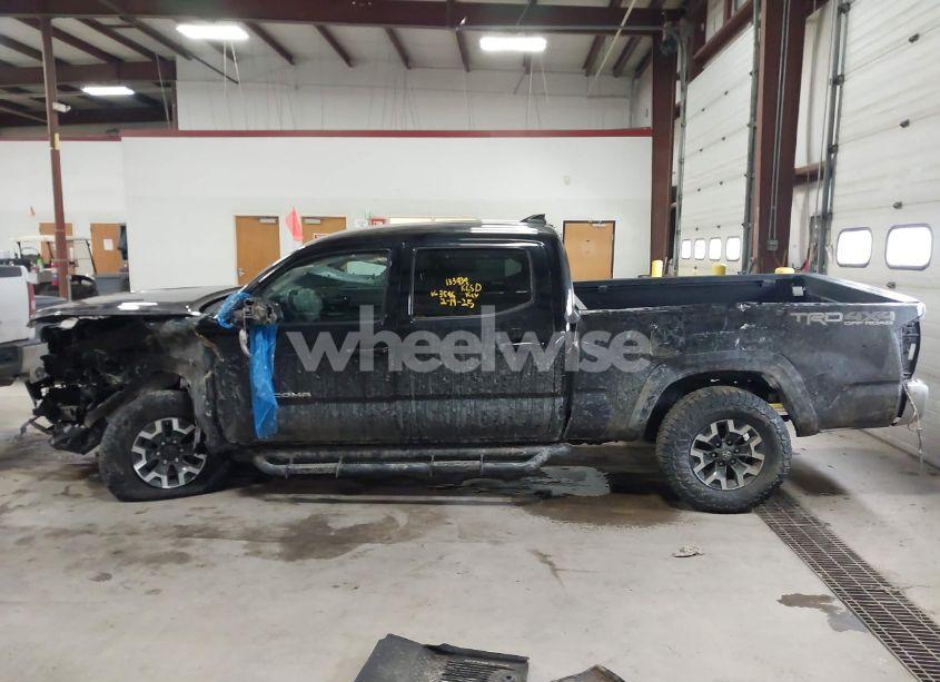 Photo 15 of 2019 Toyota Tacoma TRD OFF ROAD (VIN 5TFDZ5BN9KX043596)