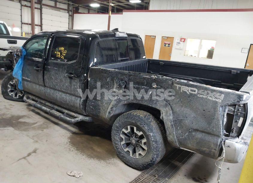 Photo 3 of 2019 Toyota Tacoma TRD OFF ROAD (VIN 5TFDZ5BN9KX043596)