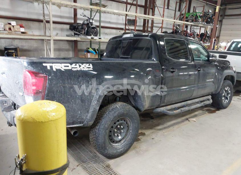 Photo 4 of 2019 Toyota Tacoma TRD OFF ROAD (VIN 5TFDZ5BN9KX043596)