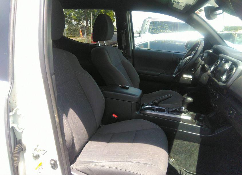 Photo 5 of 2019 Toyota Tacoma TRD OFF ROAD (VIN 5TFDZ5BNXKX038701)