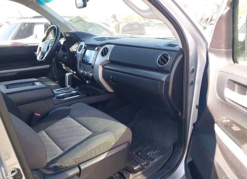 Photo 5 of 2014 Toyota Tundra SR5 4.6L V8 (VIN 5TFEM5F10EX082351)