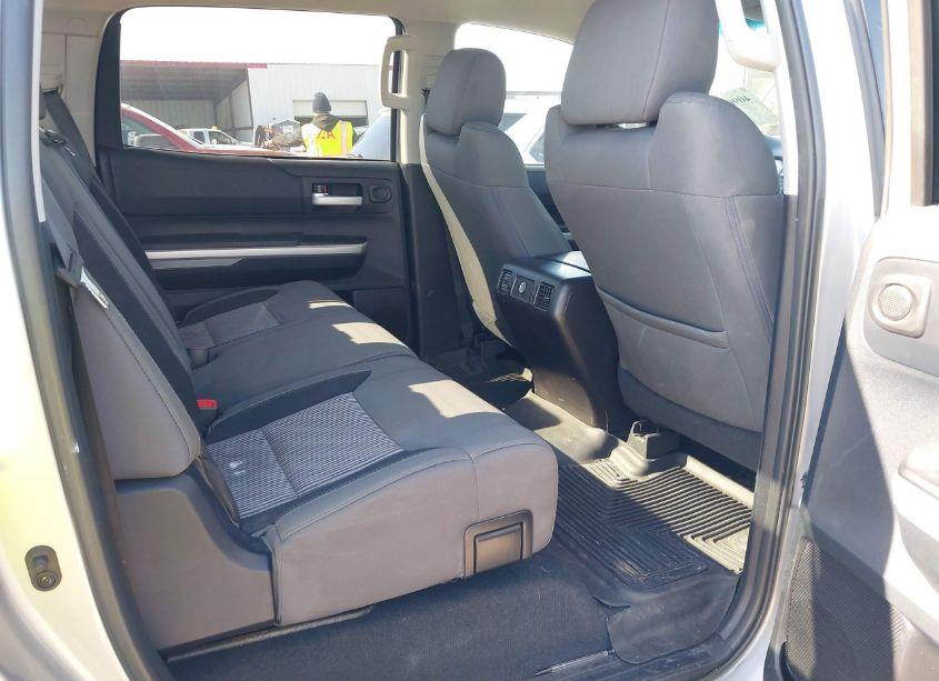 Photo 8 of 2014 Toyota Tundra SR5 4.6L V8 (VIN 5TFEM5F10EX082351)