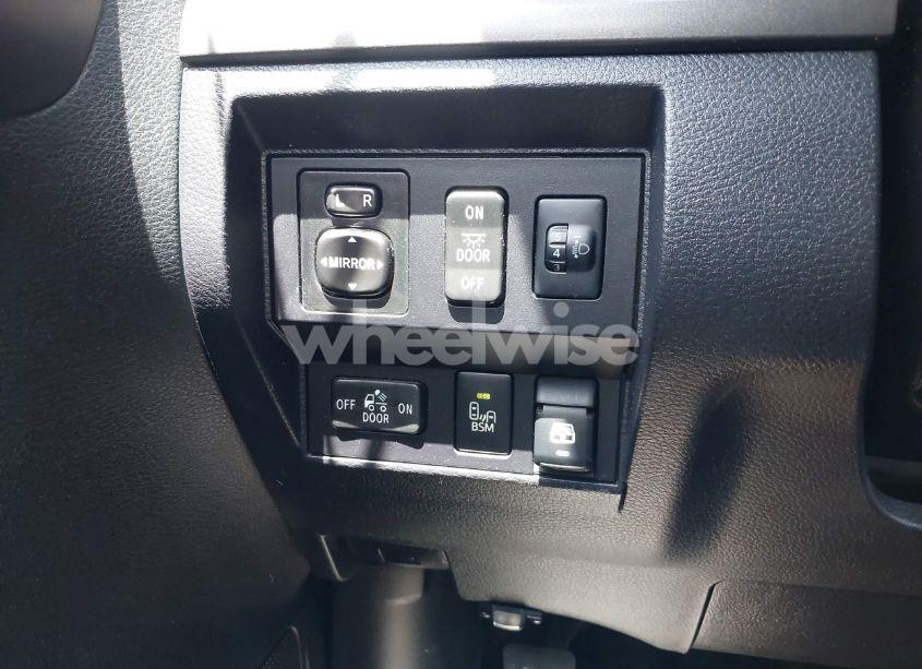 Photo 19 of 2017 Toyota Tundra SR5 4.6L V8 (VIN 5TFEM5F10HX120309)