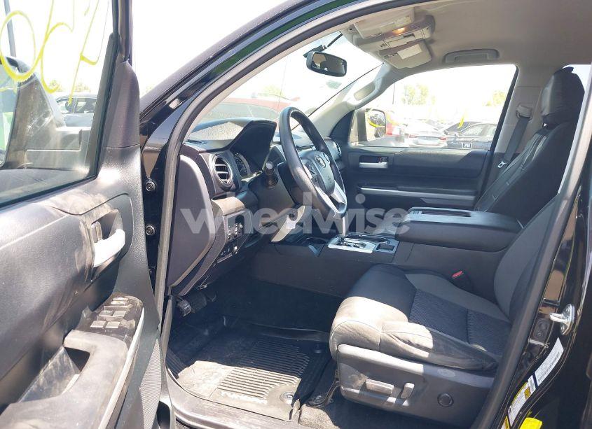 Photo 5 of 2017 Toyota Tundra SR5 4.6L V8 (VIN 5TFEM5F10HX120309)