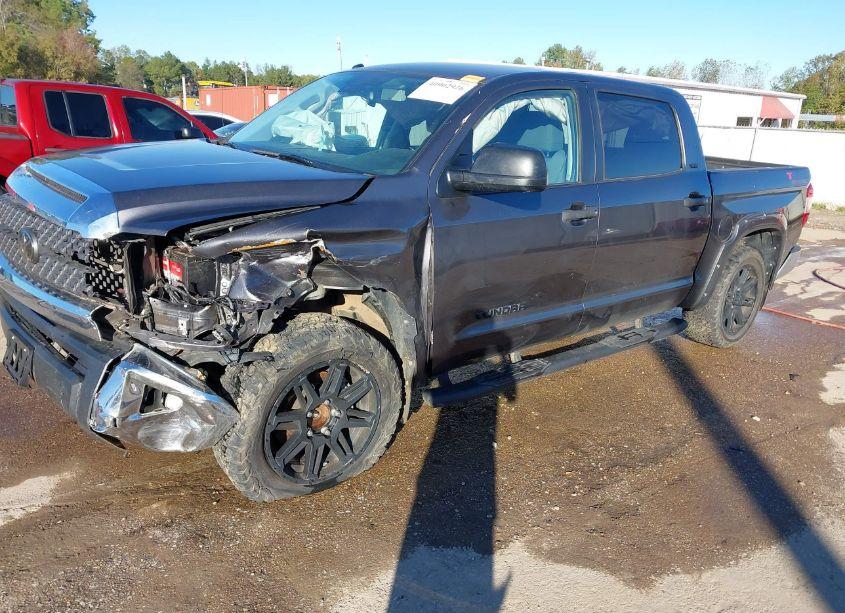 Photo 2 of 2018 Toyota Tundra SR5 4.6L V8 (VIN 5TFEM5F11JX131678)