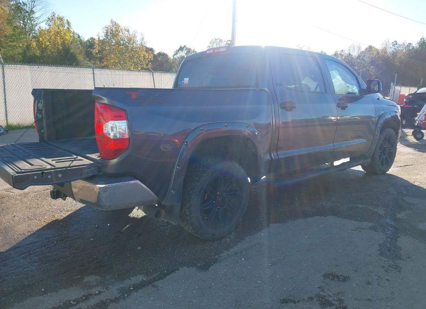 Photo 4 of 2018 Toyota Tundra SR5 4.6L V8 (VIN 5TFEM5F11JX131678)