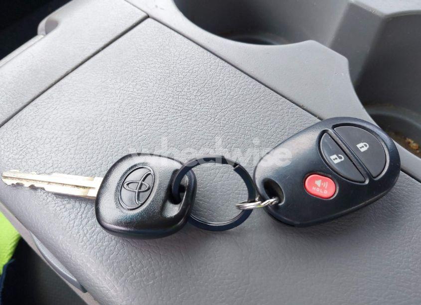 Photo 11 of 2013 Toyota Tundra GRADE 4.6L V8 (VIN 5TFEM5F14DX052476)