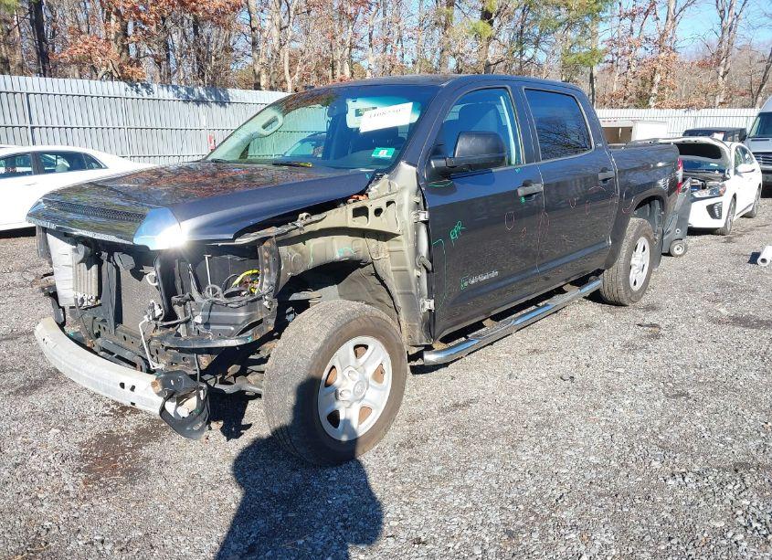 Photo 2 of 2016 Toyota Tundra SR5 4.6L V8 (VIN 5TFEM5F14GX096000)