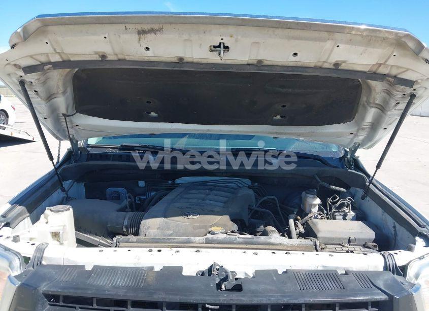 Photo 10 of 2017 Toyota Tundra SR5 4.6L V8 (VIN 5TFEM5F14HX115761)