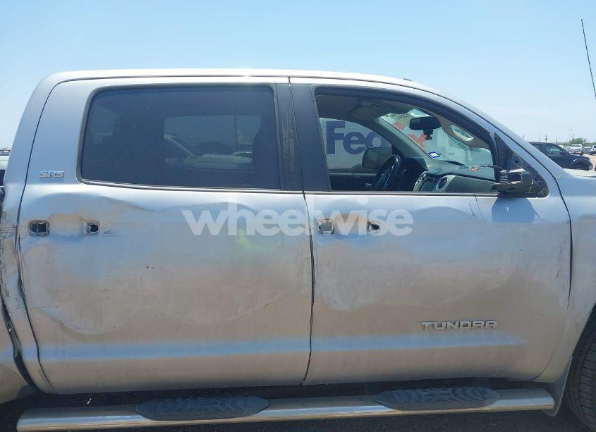 Photo 13 of 2014 Toyota Tundra SR5 4.6L V8 (VIN 5TFEM5F15EX068560)