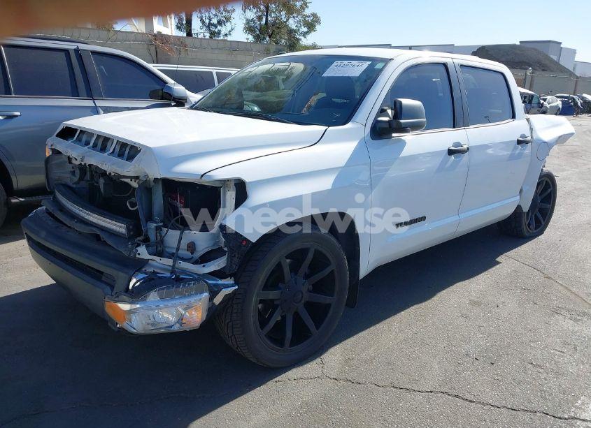 Photo 2 of 2016 Toyota Tundra SR5 4.6L V8 (VIN 5TFEM5F15GX105819)