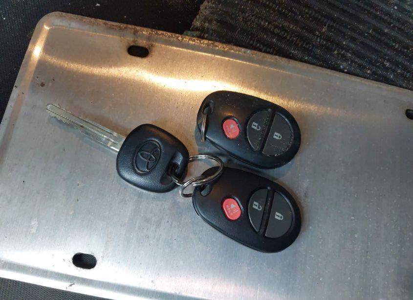 Photo 11 of 2017 Toyota Tundra SR5 4.6L V8 (VIN 5TFEM5F15HX112741)