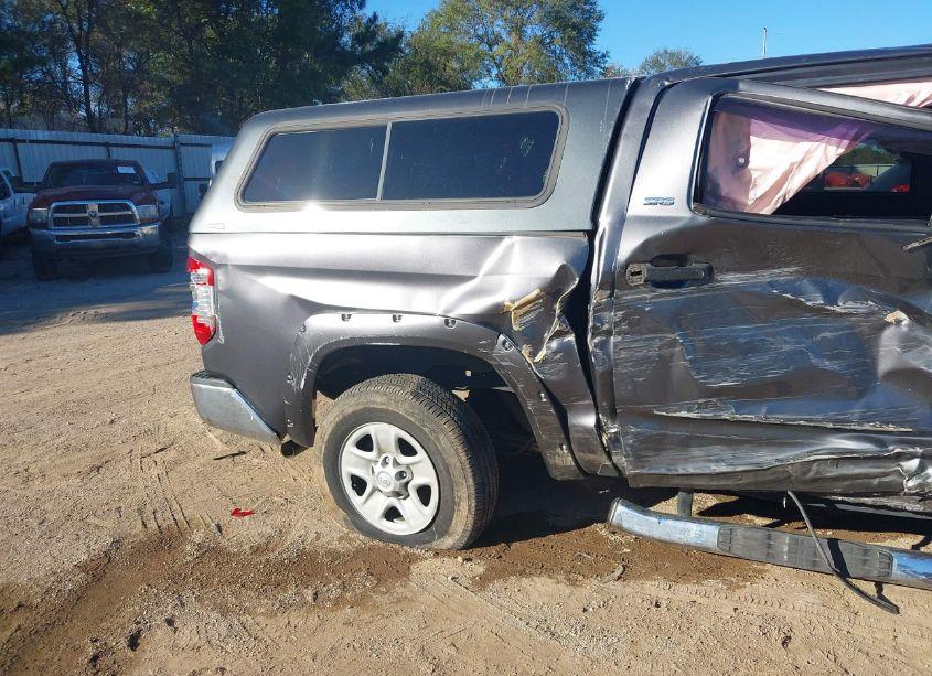 Photo 18 of 2017 Toyota Tundra SR5 4.6L V8 (VIN 5TFEM5F15HX112741)