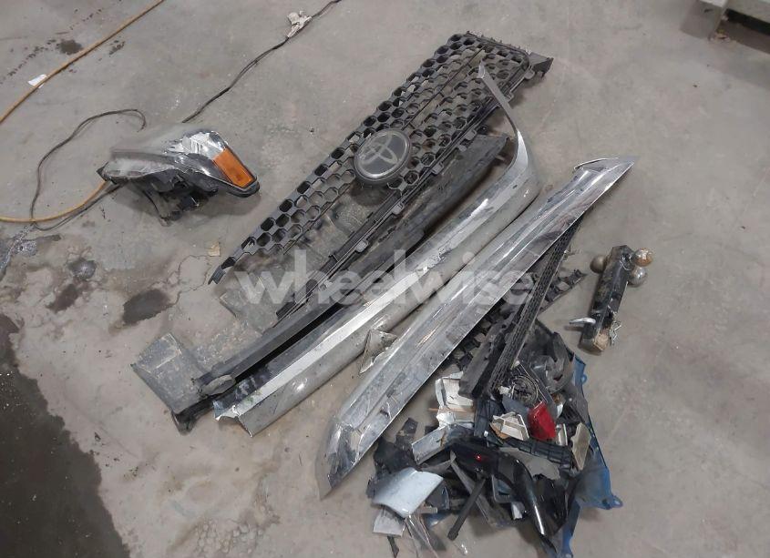 Photo 12 of 2018 Toyota Tundra SR5 4.6L V8 (VIN 5TFEM5F15JX131991)