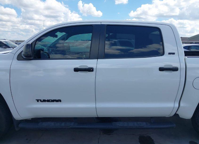 Photo 14 of 2018 Toyota Tundra SR5 4.6L V8 (VIN 5TFEM5F15JX134440)