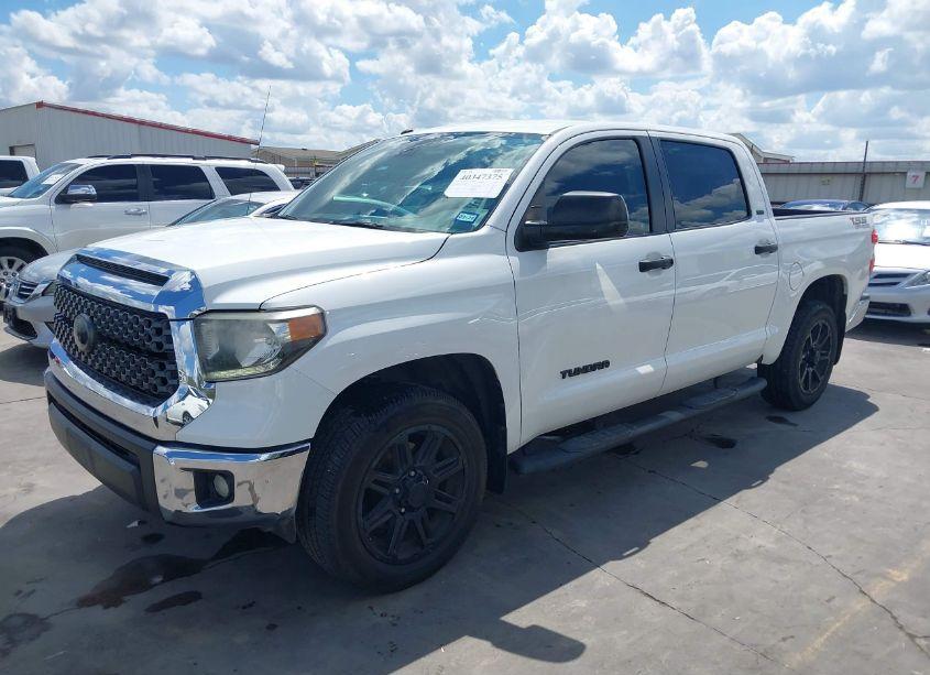 Photo 2 of 2018 Toyota Tundra SR5 4.6L V8 (VIN 5TFEM5F15JX134440)