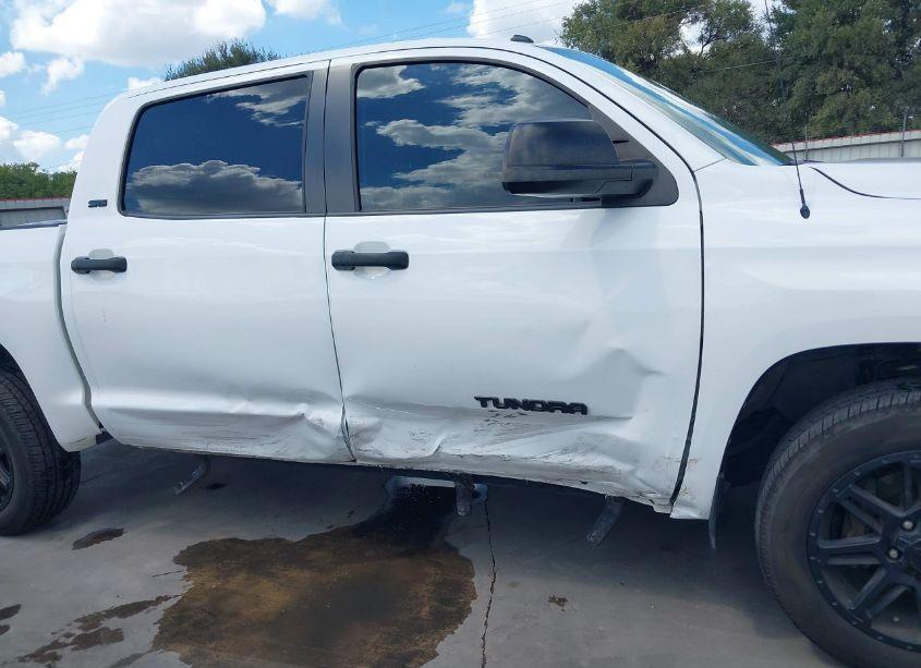 Photo 6 of 2018 Toyota Tundra SR5 4.6L V8 (VIN 5TFEM5F15JX134440)
