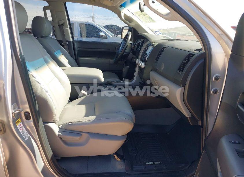 Photo 5 of 2010 Toyota Tundra GRADE 4.6L V8 (VIN 5TFEM5F17AX004353)