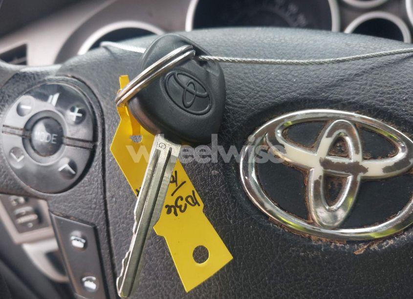 Photo 11 of 2011 Toyota Tundra GRADE 4.6L V8 (VIN 5TFEM5F17BX033644)