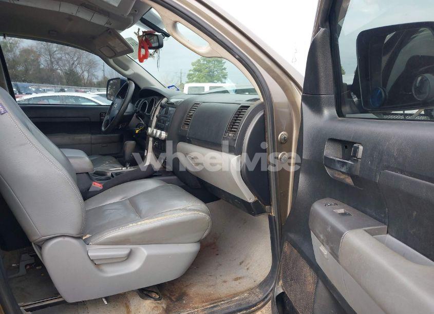 Photo 5 of 2011 Toyota Tundra GRADE 4.6L V8 (VIN 5TFEM5F17BX033644)