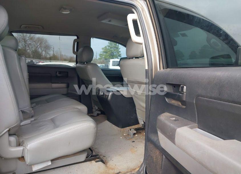 Photo 8 of 2011 Toyota Tundra GRADE 4.6L V8 (VIN 5TFEM5F17BX033644)