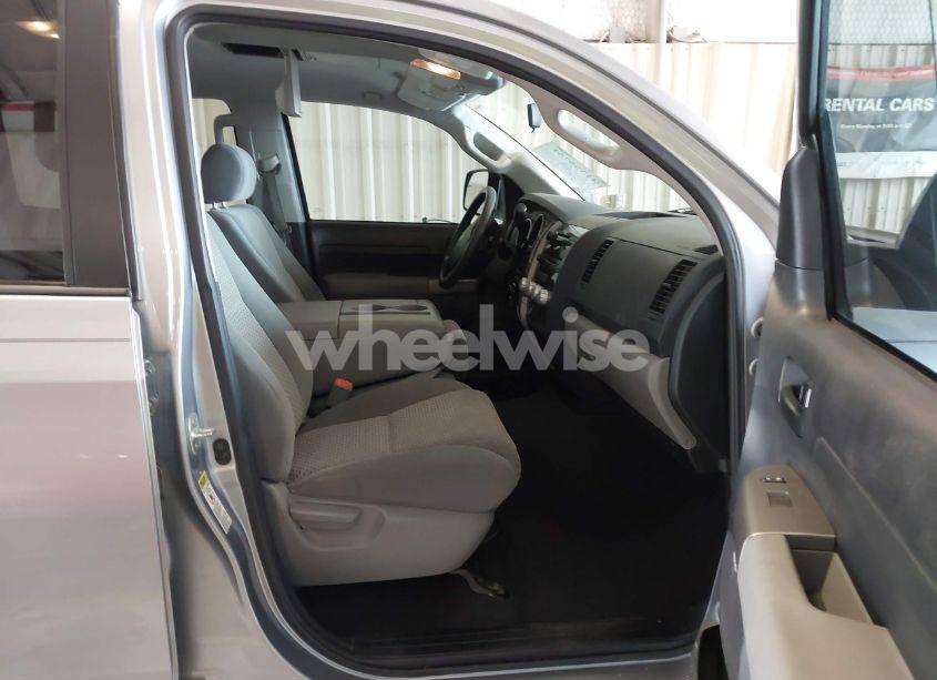 Photo 5 of 2013 Toyota Tundra GRADE 4.6L V8 (VIN 5TFEM5F17DX055081)