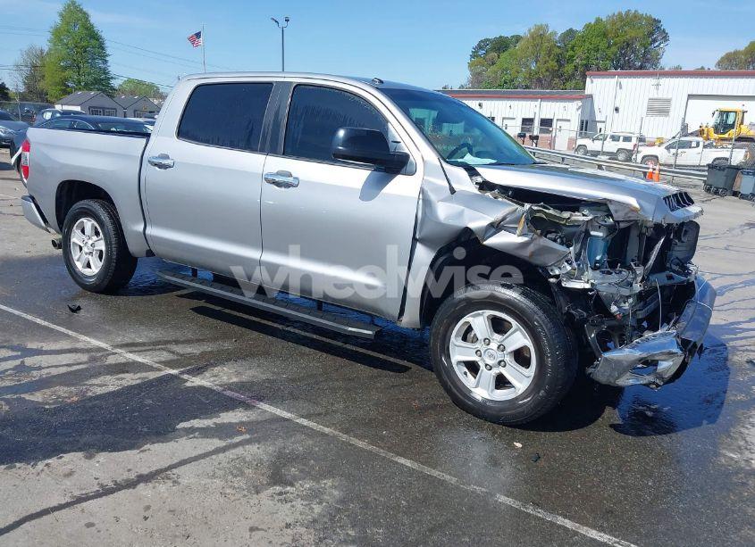 2016 Toyota Tundra SR5 4.6L V8 (VIN 5TFEM5F17GX096508) main photo